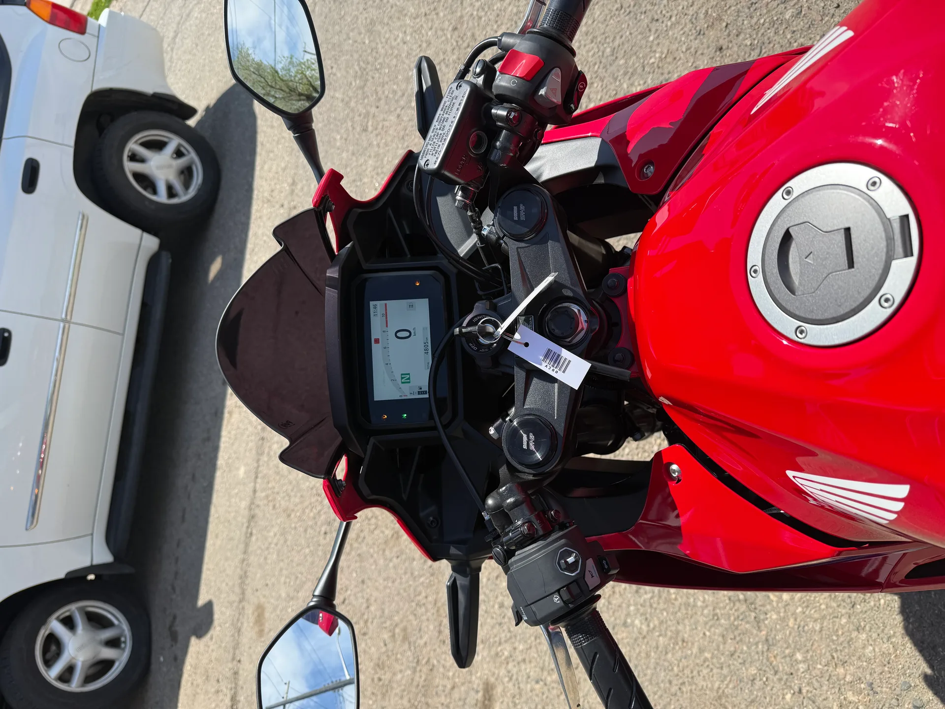 2025 Honda CBR500R photo 4