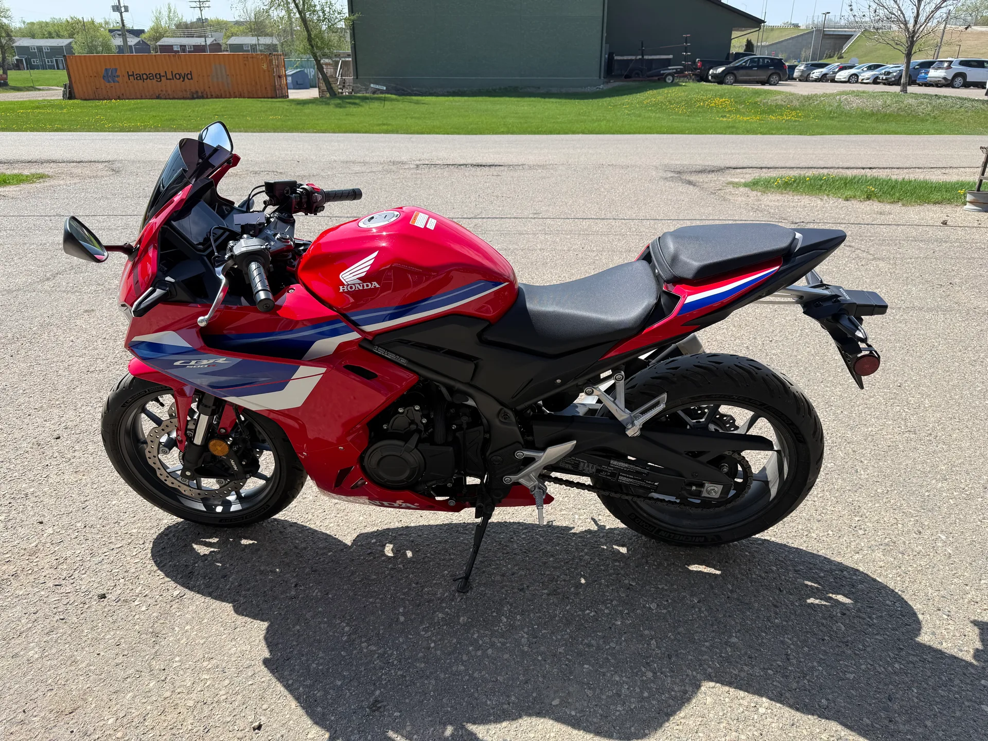 2025 Honda CBR500R photo 2